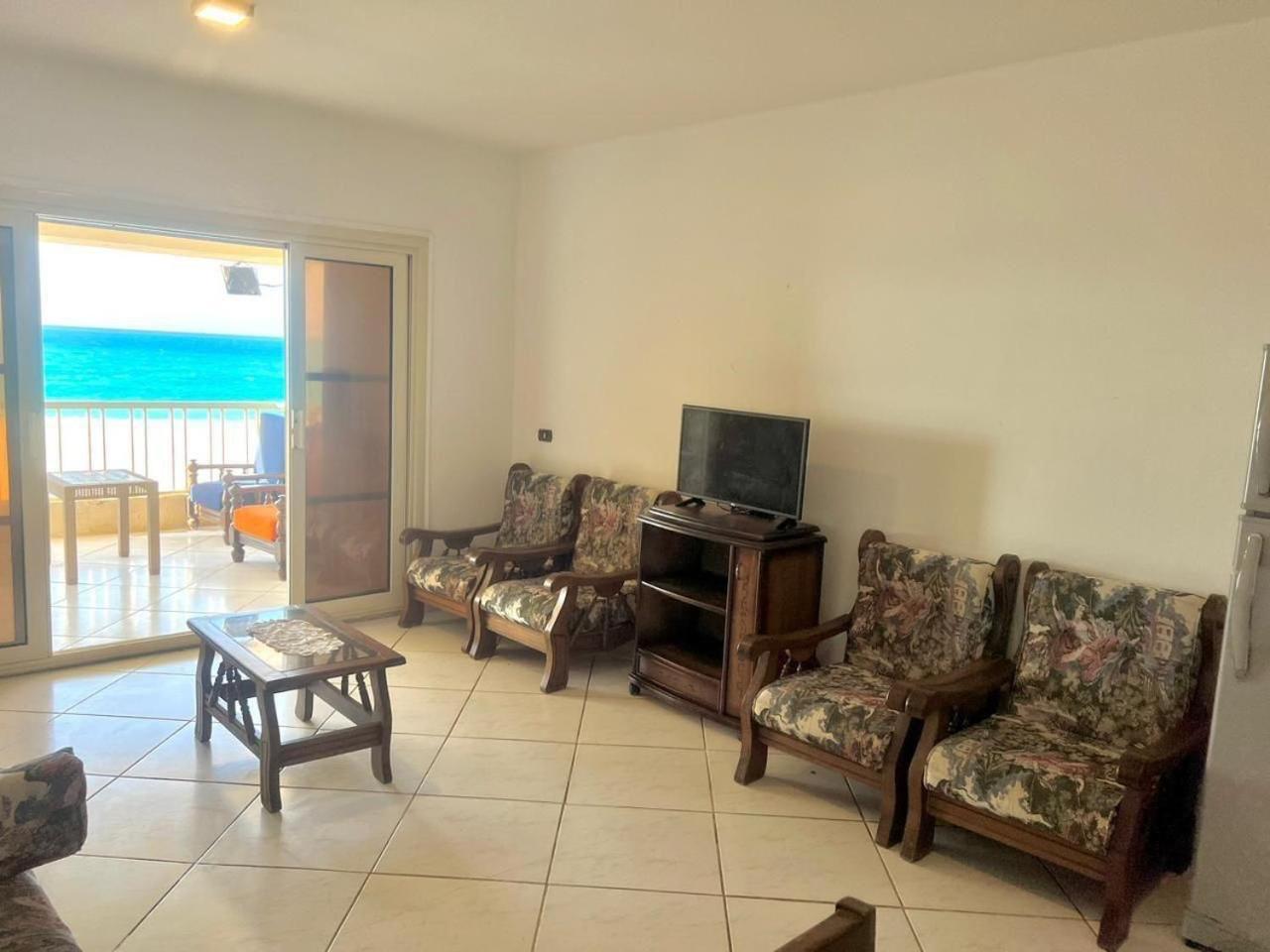 Beachfront Chalet In Green Beach, North Coast Villa El Alamein Camera foto