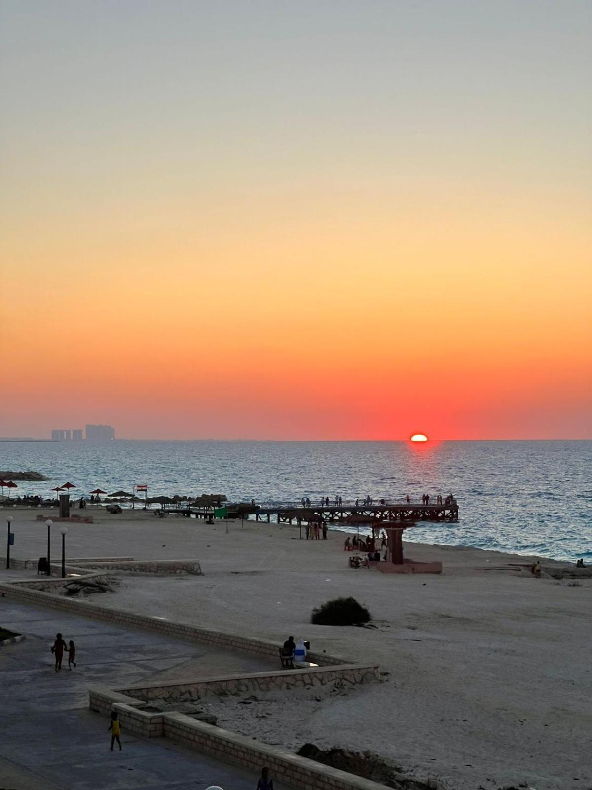 Beachfront Chalet In Green Beach, North Coast Villa El Alamein Esterno foto