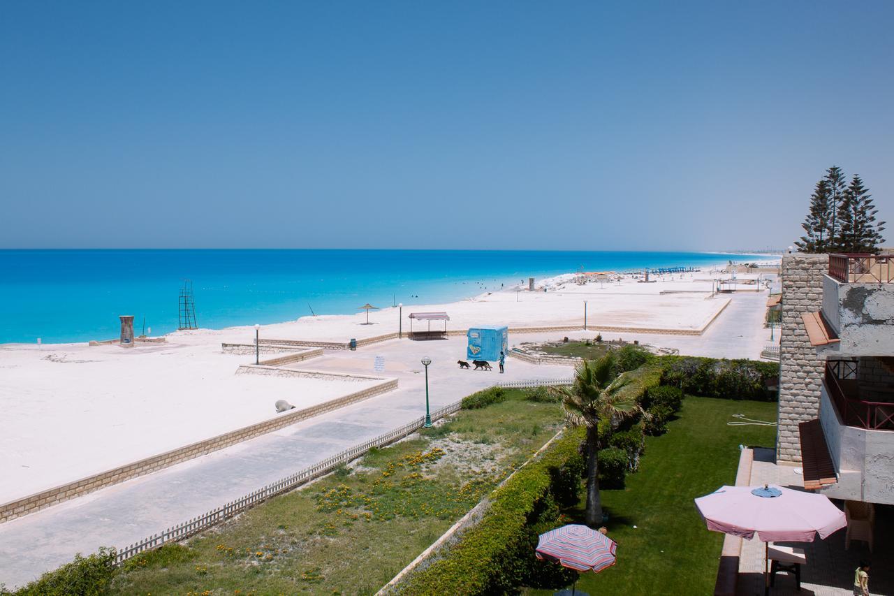 Beachfront Chalet In Green Beach, North Coast Villa El Alamein Esterno foto